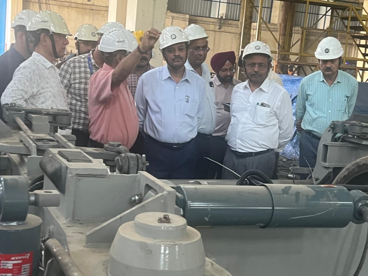 रेलवे बोर्ड के अतिरिक्त सदस्य पंकज ने पटियाला लोकोमोटिव वर्क्स का दौरा किया